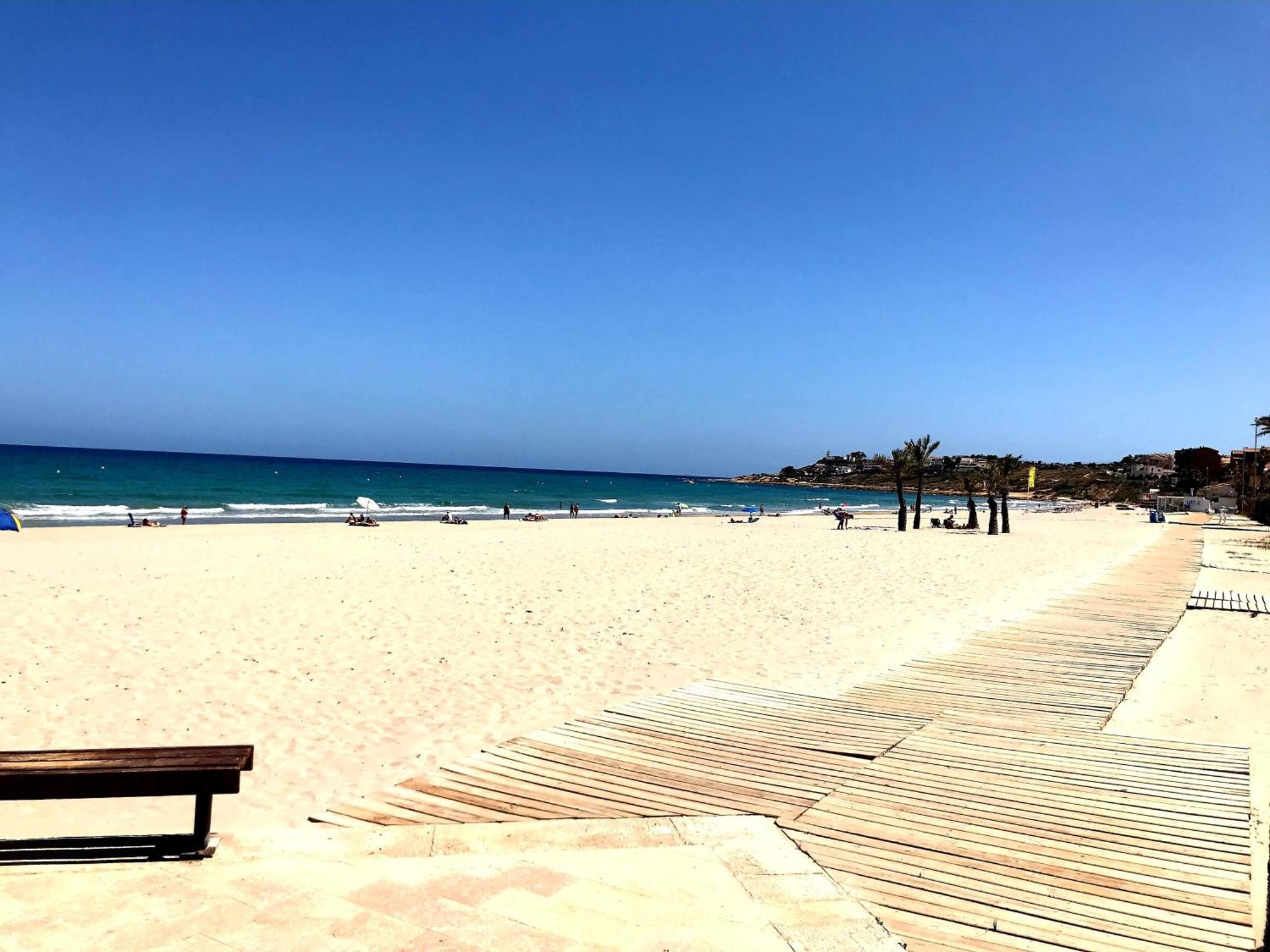 Centrico Conjunto Habitacional Alicante Luaran gambar